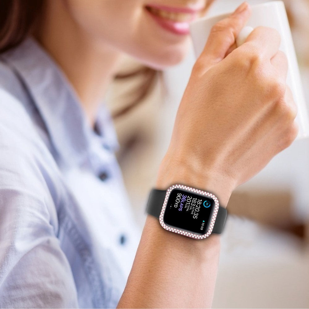 Godt Apple Watch Series 8 (41mm) / Apple Watch Series 7 41mm Cover med Skærmbeskytter i Plastik, Rhinsten og Hærdet Glas - Pink#serie_5